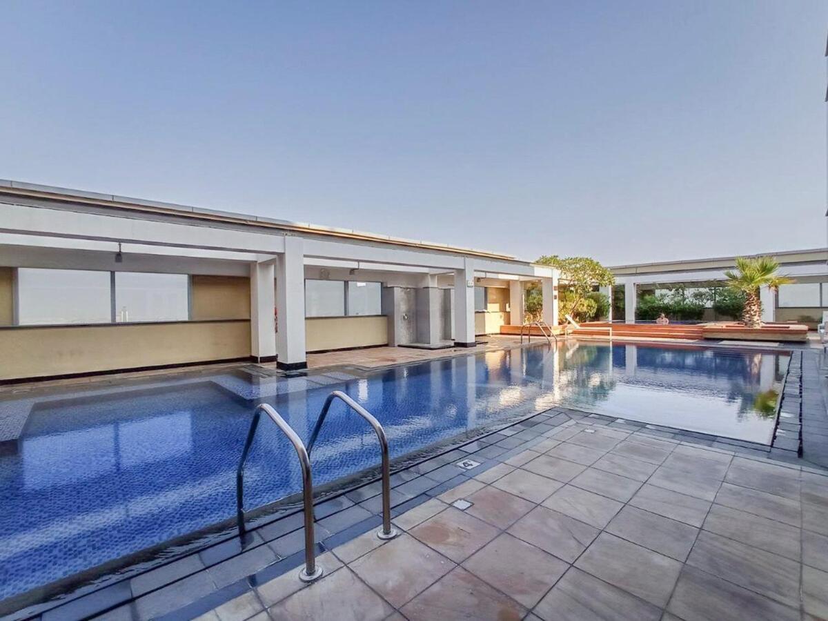 Charming At Sky Gardens In Difc With Stunning Views *